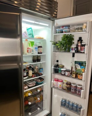 Clean My Fridge With Me!